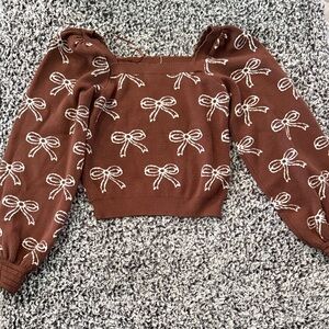 Willow & Wind Brown Knit Top with White Bow Motif